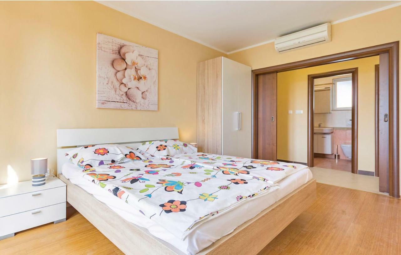 Apartments Vea Pula Exterior photo